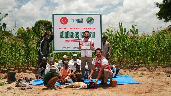 Hayıreli Derneği ile İyilik Sınır Tanımıyor: Kurban Bağışı ve Su Kuyusu Projeleriyle Umut Oluyor